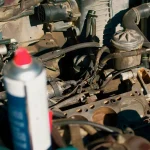 jak-umy-silnik-w-samochodzie