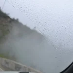 niewidzialna-wycieraczka-do-samochodu-hit-czy-marketingowy-bubel